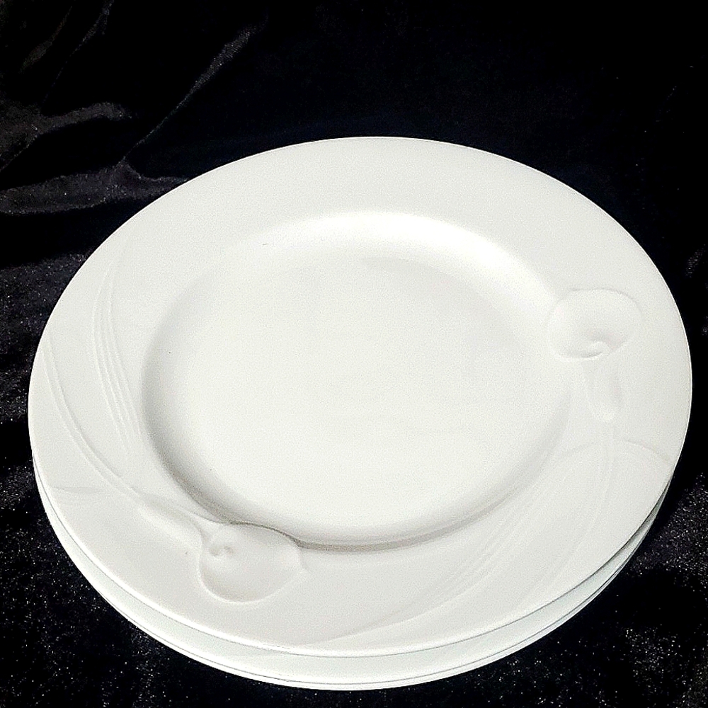 NEW Mikasa Classic Flair K 1991 Salad Plates Calla Lily